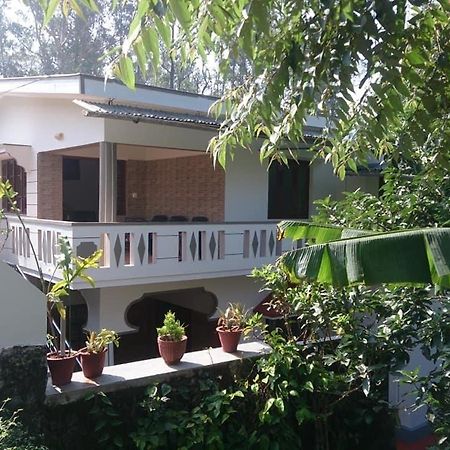 Dhruva Homestay Мадикери Екстериор снимка