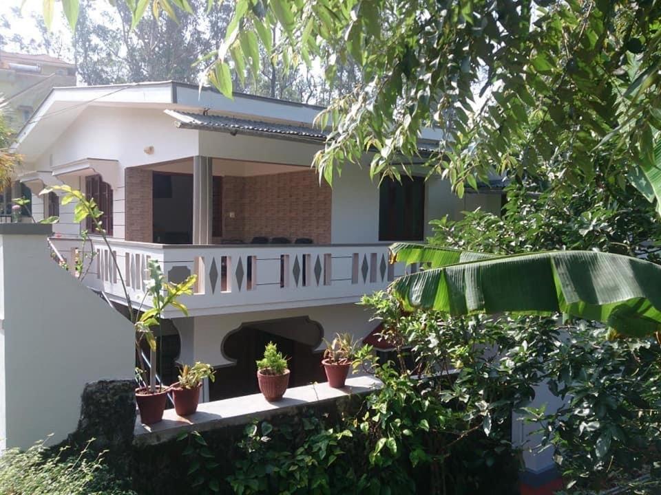 Dhruva Homestay Мадикери Екстериор снимка